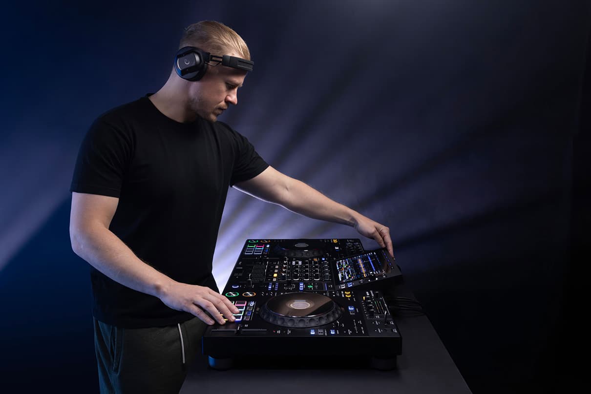Dj Mnesh